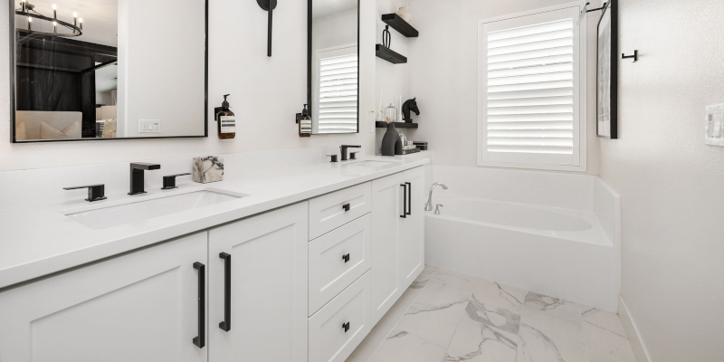 Top Signs You Need to Replace Your Bathroom Cabinets